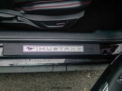 Used 2017 Ford Mustang GT Premium image 38