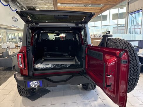 New 2025 Ford Bronco Badlands image 16