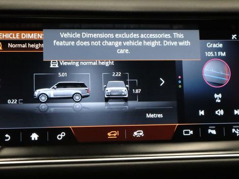 Used 2017 Land Rover Range Rover Autobiography image 43