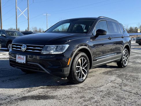 Used 2021 Volkswagen Tiguan S image 9