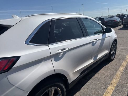 Used 2019 Ford Edge SEL w/ Equipment Group 201A AWD/4WD image 12