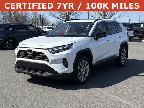 Used 2025 Toyota RAV4 XLE Premium image 5