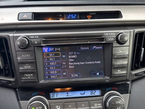 Used 2013 Toyota RAV4 XLE image 11