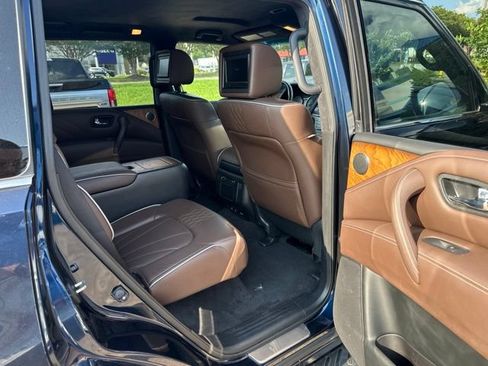Used 2016 INFINITI QX80 Limited w/ All Season Package AWD/4WD image 12