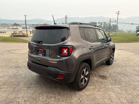 Used 2019 Jeep Renegade Trailhawk AWD/4WD image 8