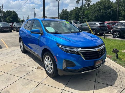 Used 2024 Chevrolet Equinox LT AWD/4WD image 3