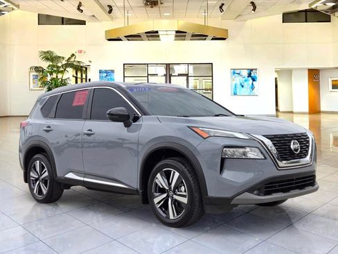 Certified 2021 Nissan Rogue SL FWD image 3