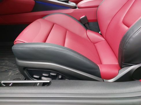 Used 2025 Porsche 911 Carrera T image 27