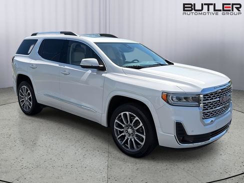 Used 2023 GMC Acadia Denali w/ Denali Technology Package FWD image 8