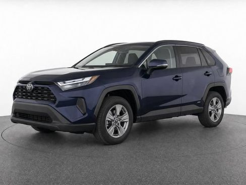 Certified 2025 Toyota RAV4 XLE AWD/4WD image 8