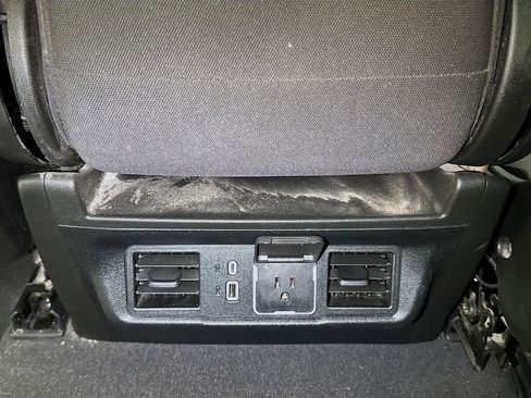 Used 2024 GMC Sierra 1500 Elevation image 23