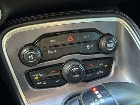 Used 2016 Dodge Challenger SXT w/ Driver Convenience Group image 24