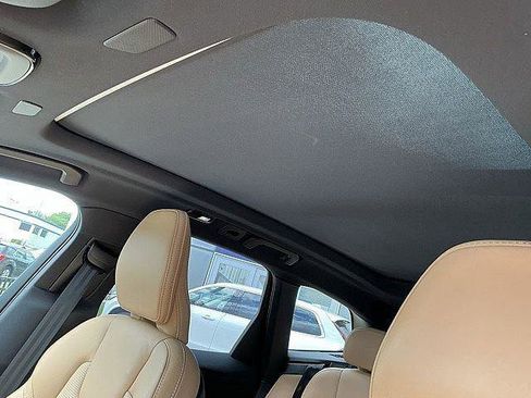 Certified 2023 Volvo XC60 B6 Ultimate w/ Protection Package Premier AWD/4WD image 16