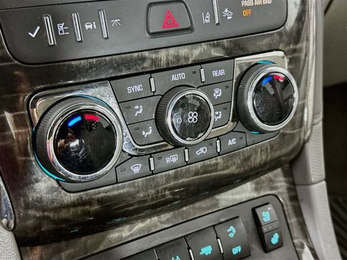 Used 2014 Buick Enclave Premium AWD/4WD image 15