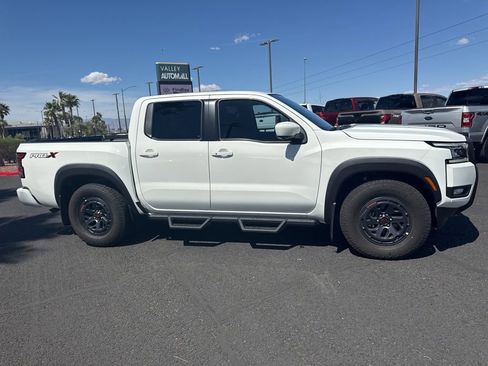 Used 2025 Nissan Kicks SR image 19