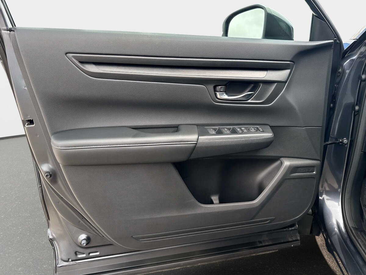 Used 2025 Honda CR-V LX image 16