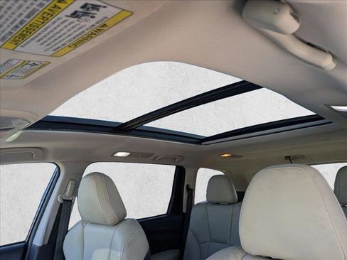 Used 2019 Subaru Ascent Limited image 16