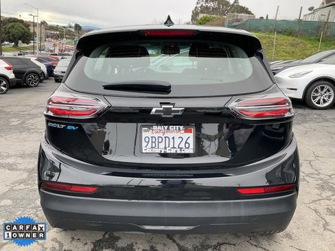 Used 2022 Chevrolet Bolt LT image 4