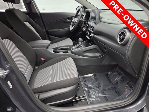Used 2022 Hyundai Kona SE image 13