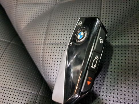 Used 2025 BMW X7 xDrive40i w/ Premium Package AWD/4WD image 38