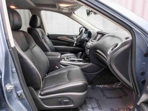 Used 2019 INFINITI QX60 Luxe w/ Essential Package image 17