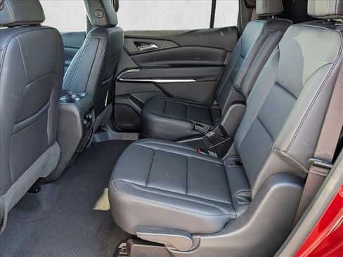 New 2026 Chevrolet Traverse LT FWD image 16