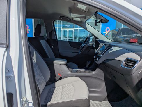 Certified 2021 Chevrolet Equinox LS w/ LS Convenience Package image 39