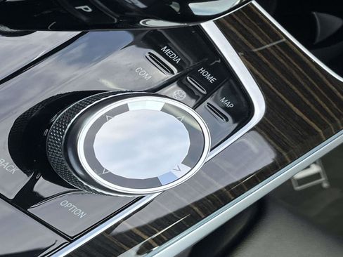 Used 2021 BMW X5 xDrive40i w/ Convenience Package image 32