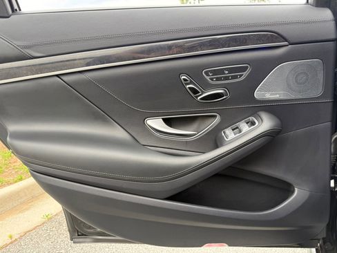 Used 2020 Mercedes-Benz S 560 Sedan image 45