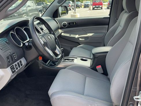 Used 2012 Toyota Tacoma 4x4 Double Cab w/ TRD Sport Pkg image 17