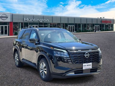 New 2026 Nissan Pathfinder SL w/ Cargo Package AWD/4WD image 2