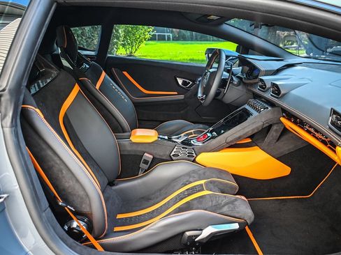 Used 2024 Lamborghini Huracan Tecnica RWD image 29