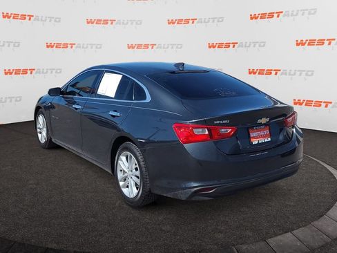 Used 2018 Chevrolet Malibu LT FWD image 3