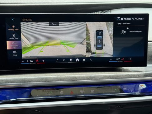 Used 2023 BMW 740i RWD image 34