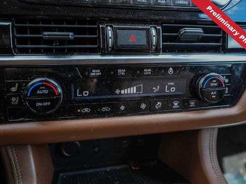 Used 2022 Nissan Pathfinder Platinum w/ Lighting Package (N92) FWD image 20