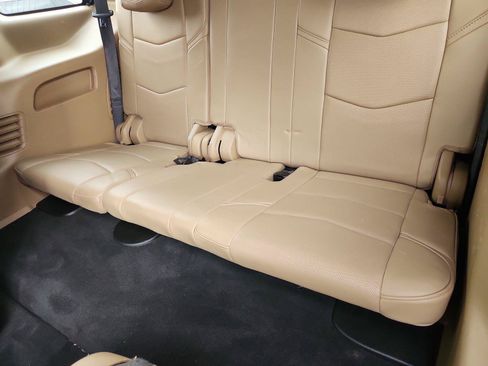 Certified 2018 Cadillac Escalade Platinum AWD/4WD image 36