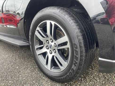 Used 2024 Ford Expedition Max Limited AWD/4WD image 11
