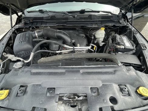 Used 2015 RAM 1500 Express RWD image 13