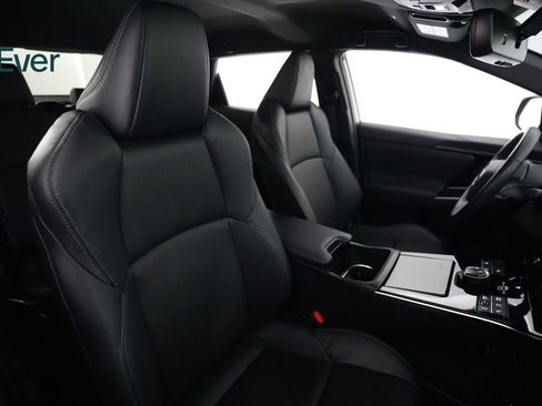 Used 2023 Subaru Solterra AWD image 23