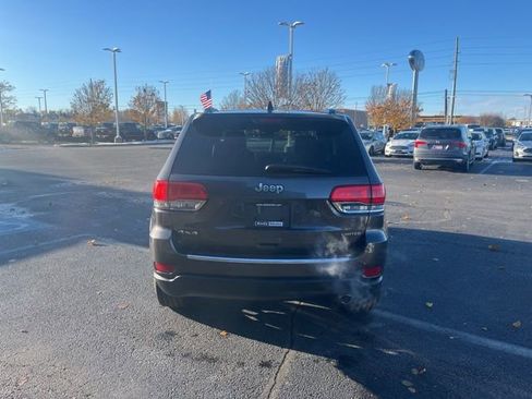 Used 2017 Jeep Grand Cherokee Limited image 9