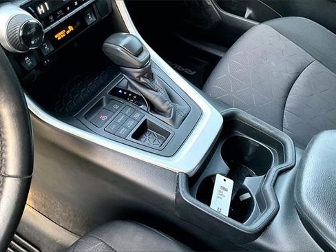 Used 2019 Toyota RAV4 XLE image 19