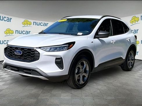 Used 2025 Ford Escape ST-Line AWD/4WD image 3