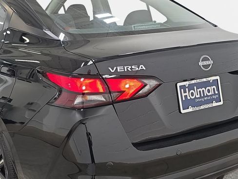 Used 2025 Nissan Versa SV FWD image 32