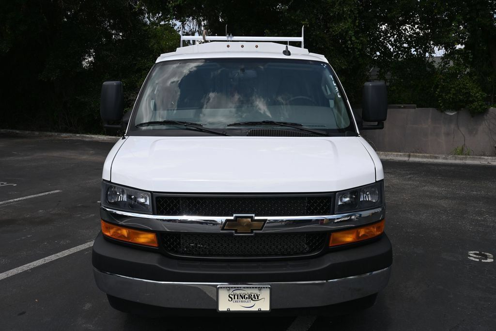 New 2025 Chevrolet Express 3500 w/ Power Convenience Package RWD image 8