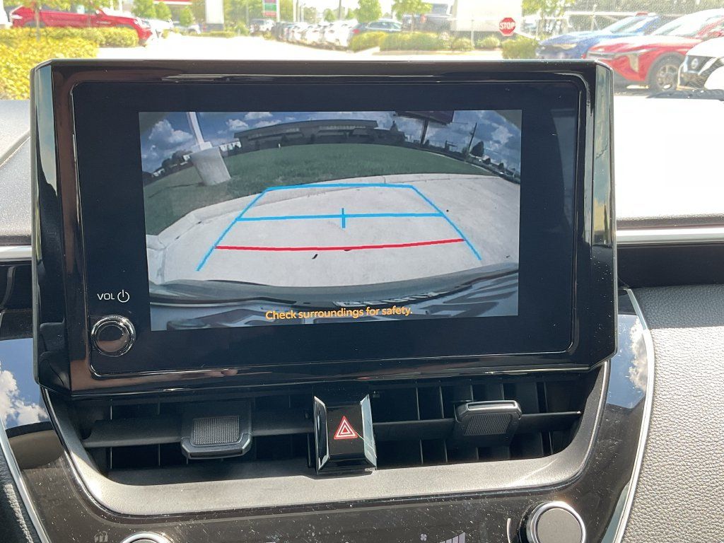 Used 2025 Toyota Corolla LE FWD image 25