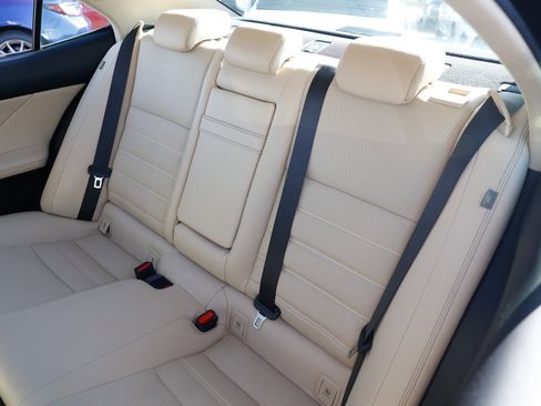 Used 2014 Lexus IS 250 AWD image 11