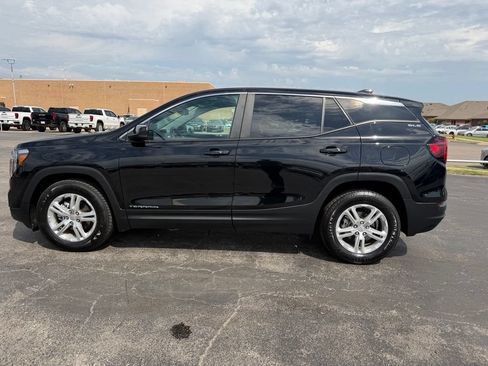 Used 2024 GMC Terrain SLE FWD image 6