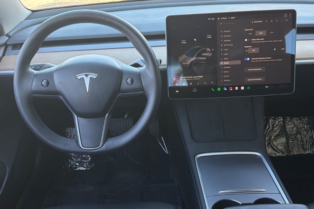 Used 2023 Tesla Model 3 Standard Range RWD image 17