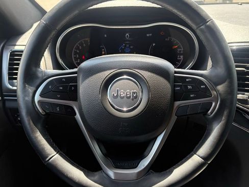 Used 2019 Jeep Grand Cherokee Limited image 19