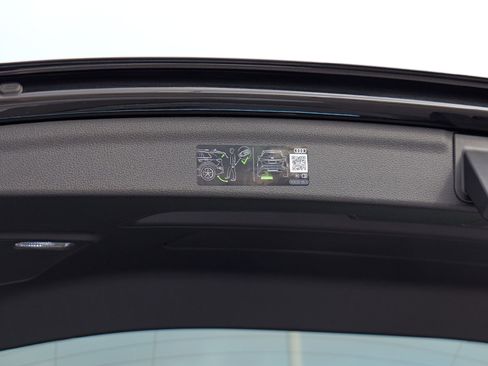 New 2025 Audi Q3 2.0T Premium image 40